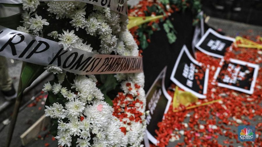 Korupsi Gerogoti Negara