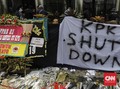 Massa: Pimpinan Tak Punya Hak Menutup Logo KPK