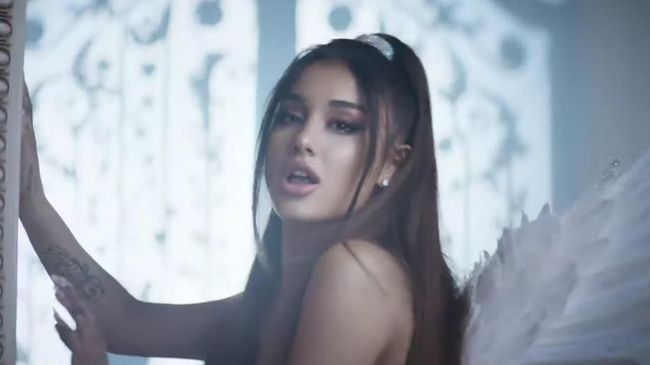 173 Juta Pengikut, Ariana Ungguli Selena Gomez di Instagram