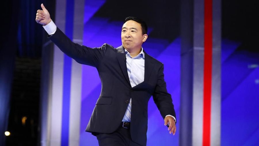 10 kandidat dari Partai Demokart AS saling adu visi, misi, dan pendapat mereka bagi masa depan Amerika Serikat serta masyarakatnya.