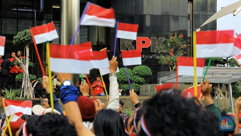 Demo susulan terjadi lagi di depan gedung Komisi Pemberantasan Korupsi (KPK)