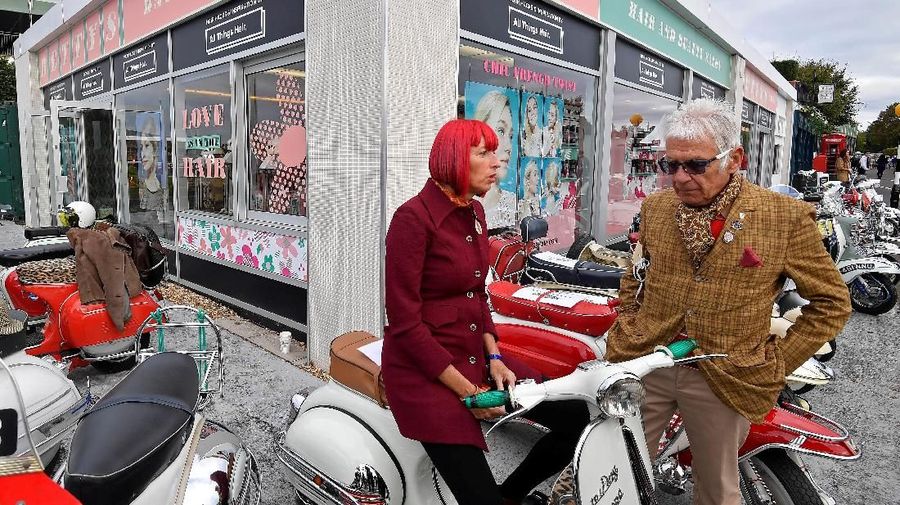 Goodwood Revival adalah balapan mobil klasik yang diselenggarakan pada 13 hingga 15 September 2019.