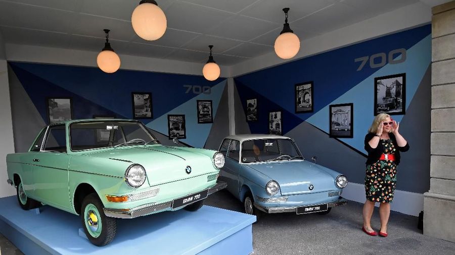 Goodwood Revival adalah balapan mobil klasik yang diselenggarakan pada 13 hingga 15 September 2019.