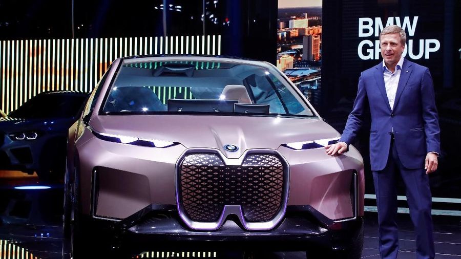 Pembuat mobil Jerman BMW akan memesan lebih dari 10 miliar euro (US$ 11,07 miliar/Rp 156 triliun) sel baterai dari pembuat asal China