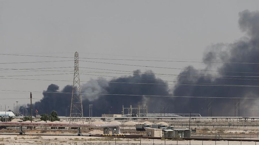 Smoke is seen following a fire at Aramco facility in the eastern city of Abqaiq, Saudi Arabia, September 14, 2019. REUTERS/Stringer