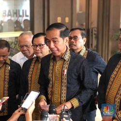 Kapan akan Temui Pimpinan KPK, Pak Jokowi?