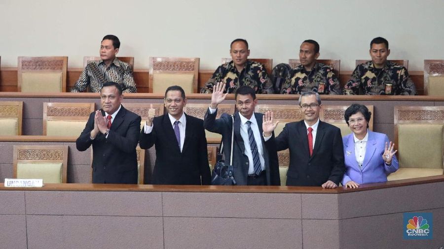 DPR menyetujui hasil uji kelayakan dan kepatutan (fit and proper test) lima calon pimpinan (capim) KPK periode 2019-2023.