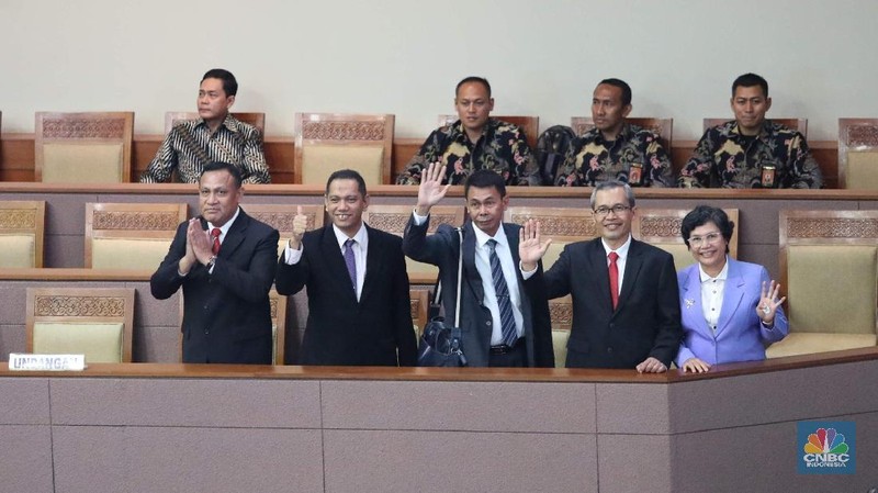 DPR menyetujui hasil uji kelayakan dan kepatutan (fit and proper test) lima calon pimpinan (capim) KPK periode 2019-2023.