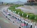 VIDEO: Aksi Damai Lewat Yoga di Perbatasan Amerika-Meksiko