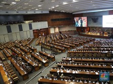 DPR Larang Wartawan Bawa Laptop ke Ruang Rapat Paripurna