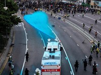 Bom Api Ramaikan Bentrok Aktivis dan Polisi Hong Kong