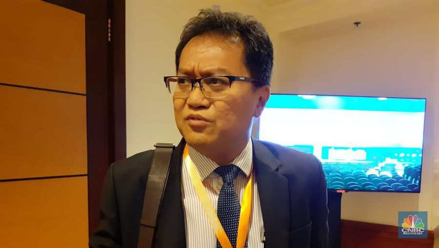 Kepala Departemen Ekonomi CSIS Jakarta, Yose Rizal Damuri (CNBC Indonesia/Anisatul Umah)