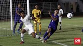 Timnas Indonesia mengakhiri laga dengan kemenangan 4-0 atas Filipina. Gol terakhir Garuda Muda dilesakkan Ahmad Agong Drajat. (CNNIndonesia/Safir Makki)