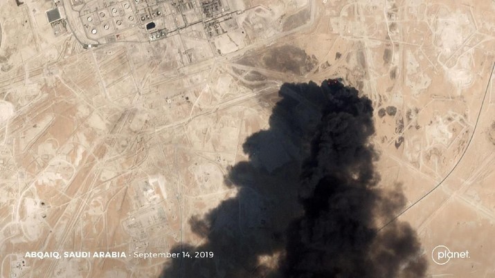 A satellite image shows an apparent drone strike on an Aramco oil facility in Abqaiq, Saudi Arabia September 14, 2019. Planet Labs Inc/Handout via REUTERS THIS IMAGE HAS BEEN SUPPLIED BY A THIRD PARTY. NO SALES NO ARCHIVES     TPX IMAGES OF THE DAY