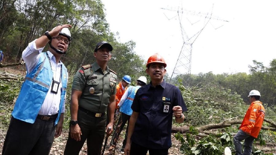 PLN jalin kerja sama dengan TNI dalam rangka meningkatkan kehandalan sistem ketenagalistrikan khususnya menghilangkan potensi gangguan.