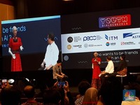 Perkenalkan, Robot Sophia yang Bisa Kongko-Kongko