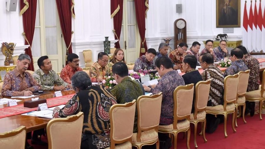 API mengklaim ada satu perusahaan China yang relokasi ke Indonesia, tapi sialnya komplain soal tanah.