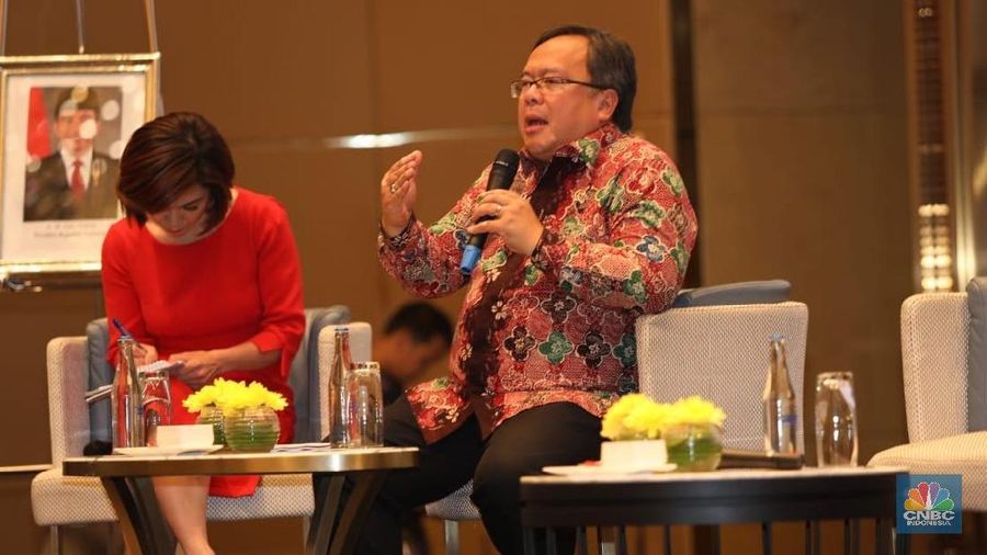 Pemerintah terus berwacana untuk memindahkan Ibu Kota dari Jakarta ke Kalimantan Timur.
