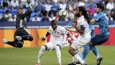 Olympique Lyon ditahan imbang Zebit St Petersburg 1-1 di Stadion Groupama. (AP Photo/Laurent Cipriani)