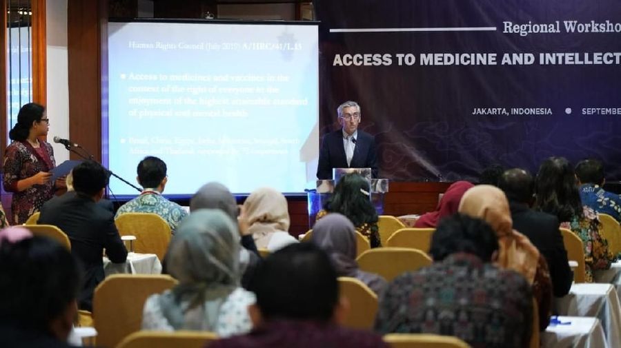 Adanya hak paten ternyata membuat harga sebagian obat-obatan di negara berkembang menjadi mahal