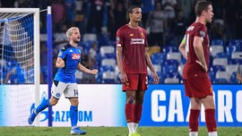 Menyoroti Pertahanan Liverpool di San Paolo
