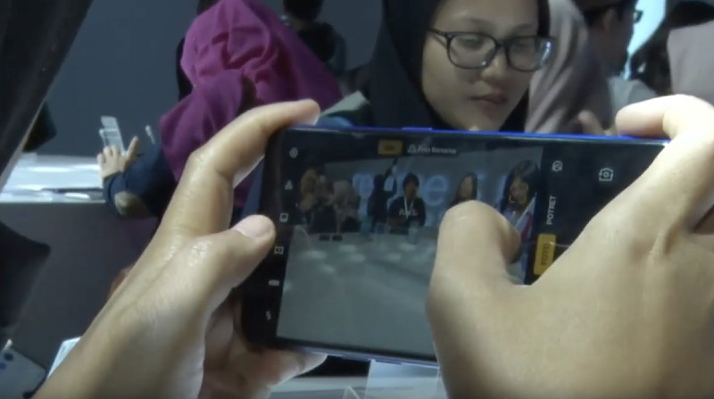 Realme memperkenalkan dua gawainya yaitu realme 5 dan realme 5 pro yang resmi meluncur di Indonesia