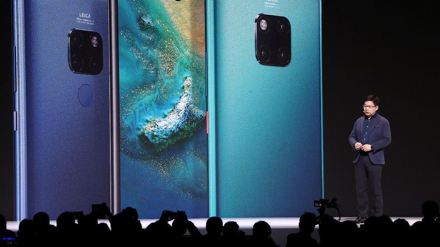 Huawei meluncurkan Mate 30 dan Mate 30 Pro yang jadi kontroversial karena Google mengatakan tidak memungkinkan gawai tersebut mendapat lisensi Google