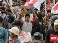 Aksi Massa di Depan KPK Sempat Ricuh Usai Bakar Ban