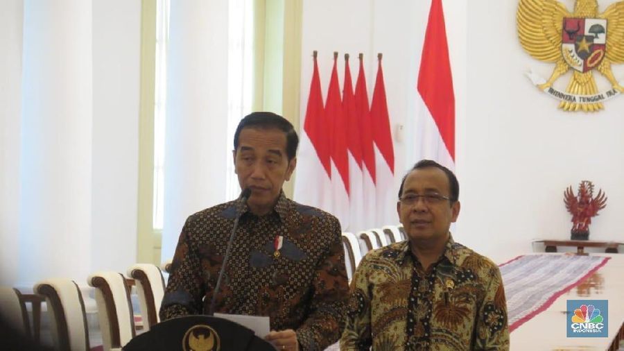 Presiden Joko Widodo (Jokowi) menggelar pertemuan dengan sejumlah tokoh bangsa di Istana Merdeka