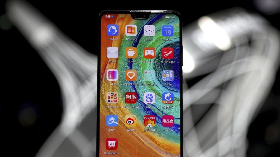 Huawei meluncurkan Mate 30 dan Mate 30 Pro yang jadi kontroversial karena Google mengatakan tidak memungkinkan gawai tersebut mendapat lisensi Google