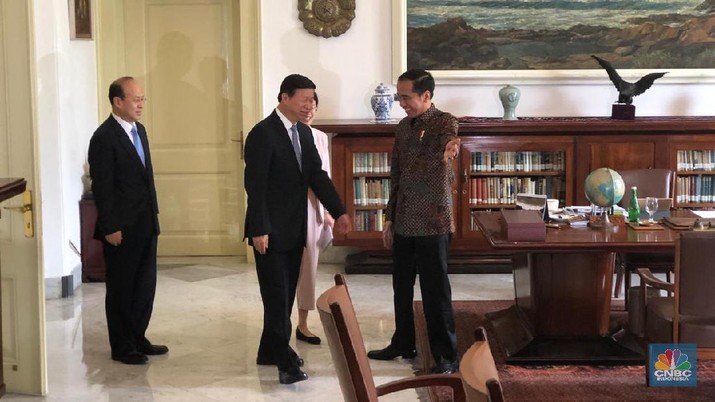Jokowi meminta Indonesia dan China terus meningkatkan kerja sama perdagangan sebagai upaya menekan angka defisit perdagangan kedua negara.