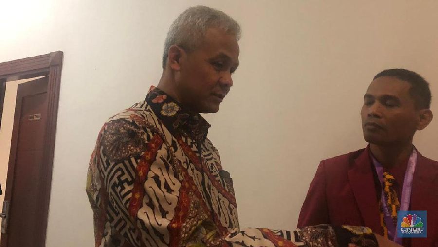 Pemerintah Provinsi Jawa Tengah (Jateng) meluncurkan situs website penyebaran virus corona COVID-19. Nama websitenya corona.jatengprov.go.id.