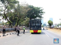 Antisipasi Demo, Polda Metro Tutup Akses Jalan ke Gedung DPR
