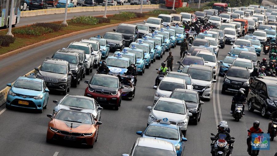 Harga saham emiten perdagangan kendaraan listrik langsung mengalami auto reject atas.