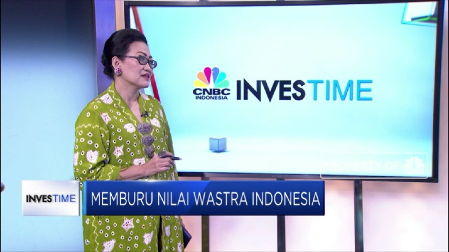 Koleksi batik cantik bisa jadi sarana investasi.