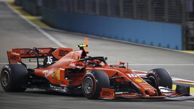 Leclerc Pole Position di F1 GP Singapura