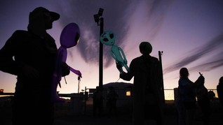 FOTO: Menyerbu Area 51 Demi Melihat Alien