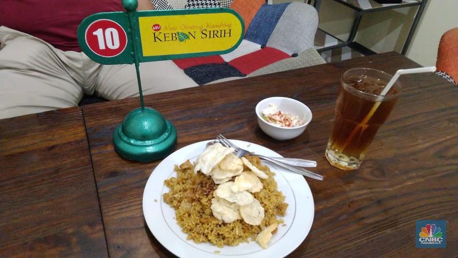 Intip Dapur Nasi Goreng Kebon Sirih, Cuan Rp 24 Juta/hari!