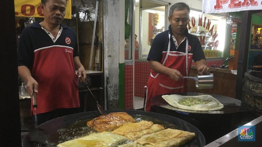 DKI Jakarta banyak berdiri gerai kuliner legendaris seperti martabak.