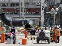 Ada Kabar Saudi Aramco Diserang Lagi, Harga Minyak Naik!