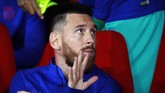 Kapten Barcelona, Lionel Messi, kembali bermain dari bangku cadangan saat melawan Granada pada pekan kelima Liga Spanyol. La Pulga bermain selama 45 menit saat Blaugrana takluk 0-2 dari tim promosi tersebut. (AP Photo/Miguel Morenatti)