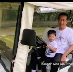 Video Jokowi Main dengan Jan Ethes Diprotes Netizen, Ada Apa?