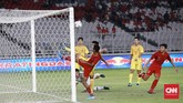 Meski gagal jadi juara grup, Timnas Indonesia U-16 bisa tetap tersenyum karena lolos ke putaran final dengan predikat sebagai runner up terbaik. (CNN Indonesia/Andry Novelino)