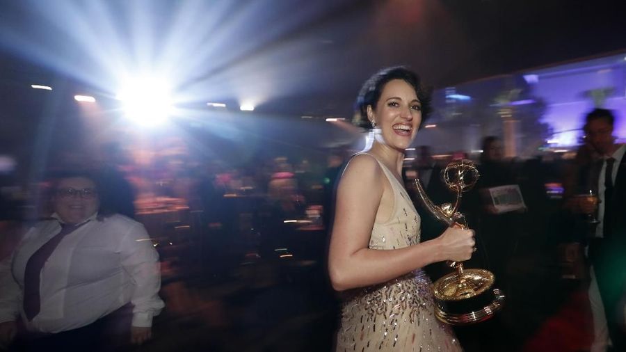 Game of Thrones hanya bawa 2 piala di Emmy Awards, sementara Flea Bag mencuri perhatian dengan 4 piala