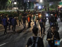 Demo Makin Ricuh, Mahasiswa Jebol Pagar DPR!