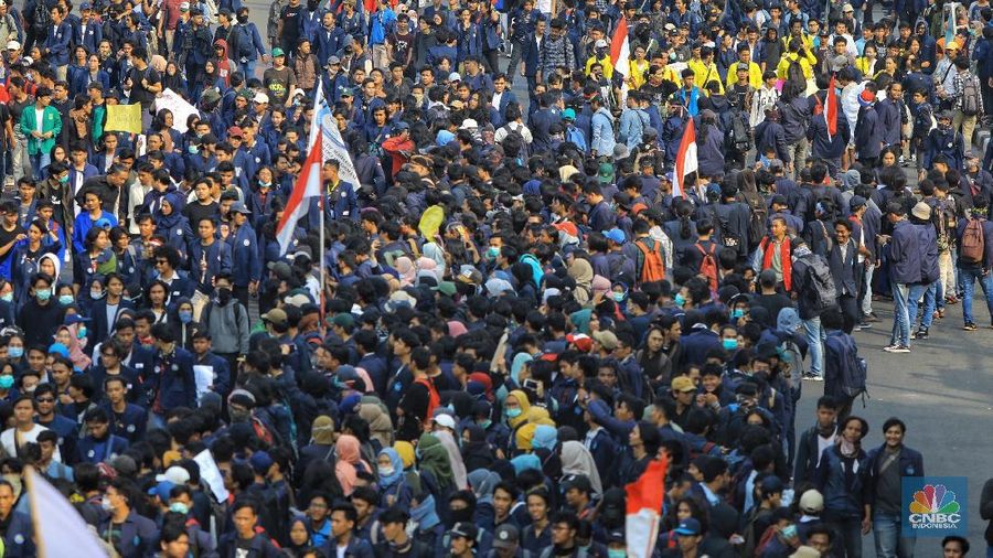 Demo di Mana-mana, IHSG Masih Merana
