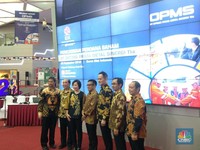 Baru IPO, Saham Emiten Besi Bekas Naik & Sentuh Batas Atas