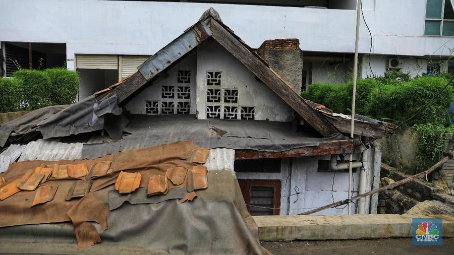 Kondisi Rumah Tua, yang Ada di Dalam Apartemen Mewah (CNBC Indonesia/Andrean Kristianto)