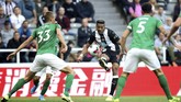 Skor imbang tanpa gol menjadi hasil akhir pertandingan antara Newcastle United dan Brighton and Hove Albion. (Owen Humphreys/PA via AP)