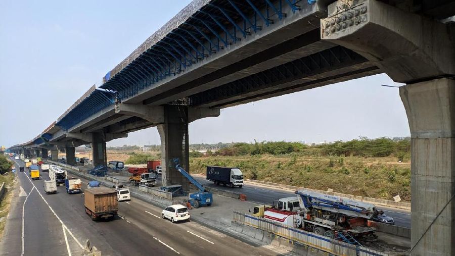 Nilai pembangunan tol ini mencapai Rp 21,5 triliun, nilai yang cukup besar.